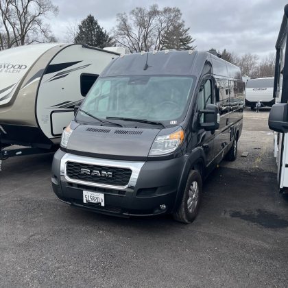 2023 THOR Twist 2JB Camper Van